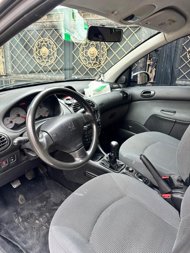 پژو ۲۰۶ صندوق دار v8 - 1399