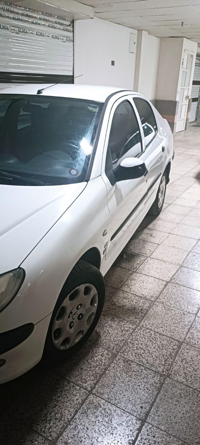 پژو ۲۰۶ صندوق دار v8 - 1393