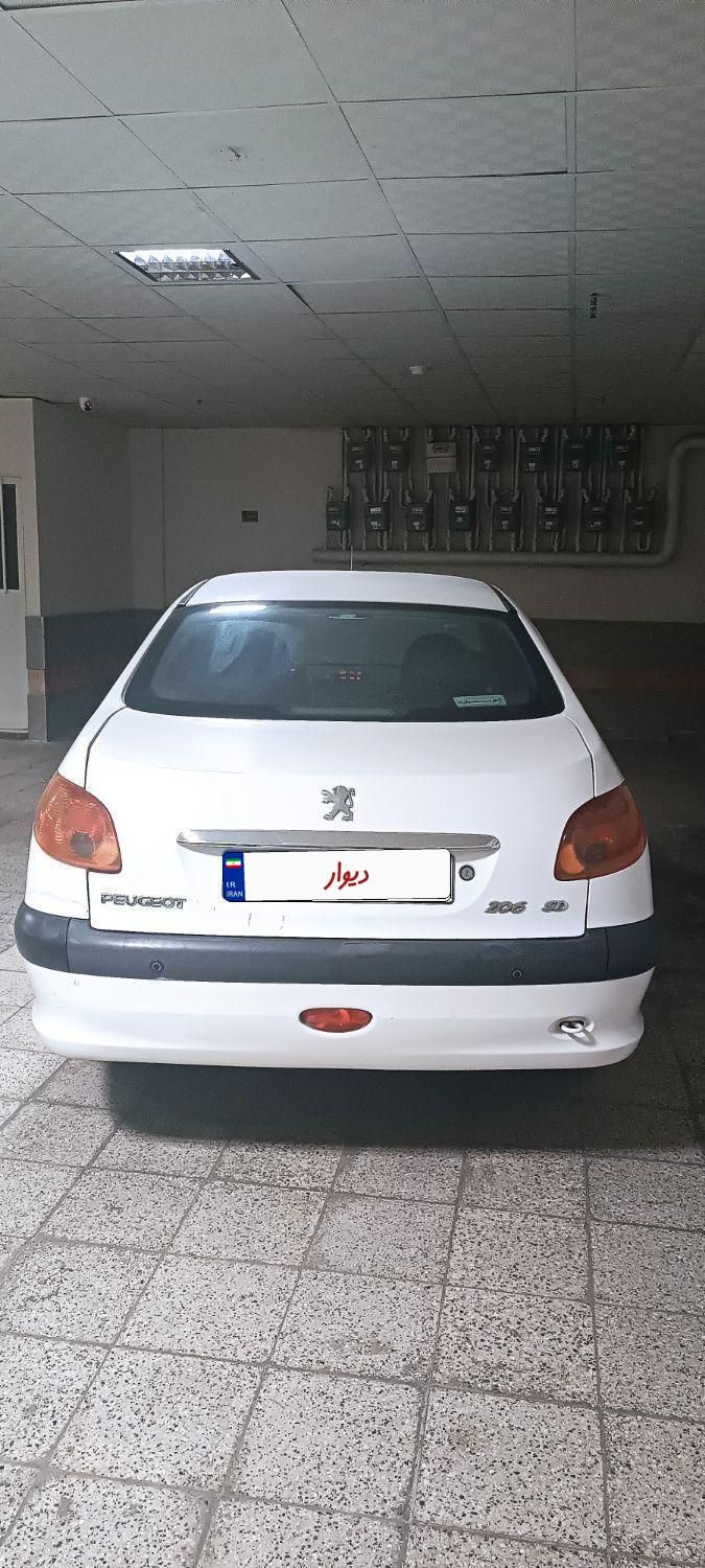 پژو ۲۰۶ صندوق دار v8 - 1393
