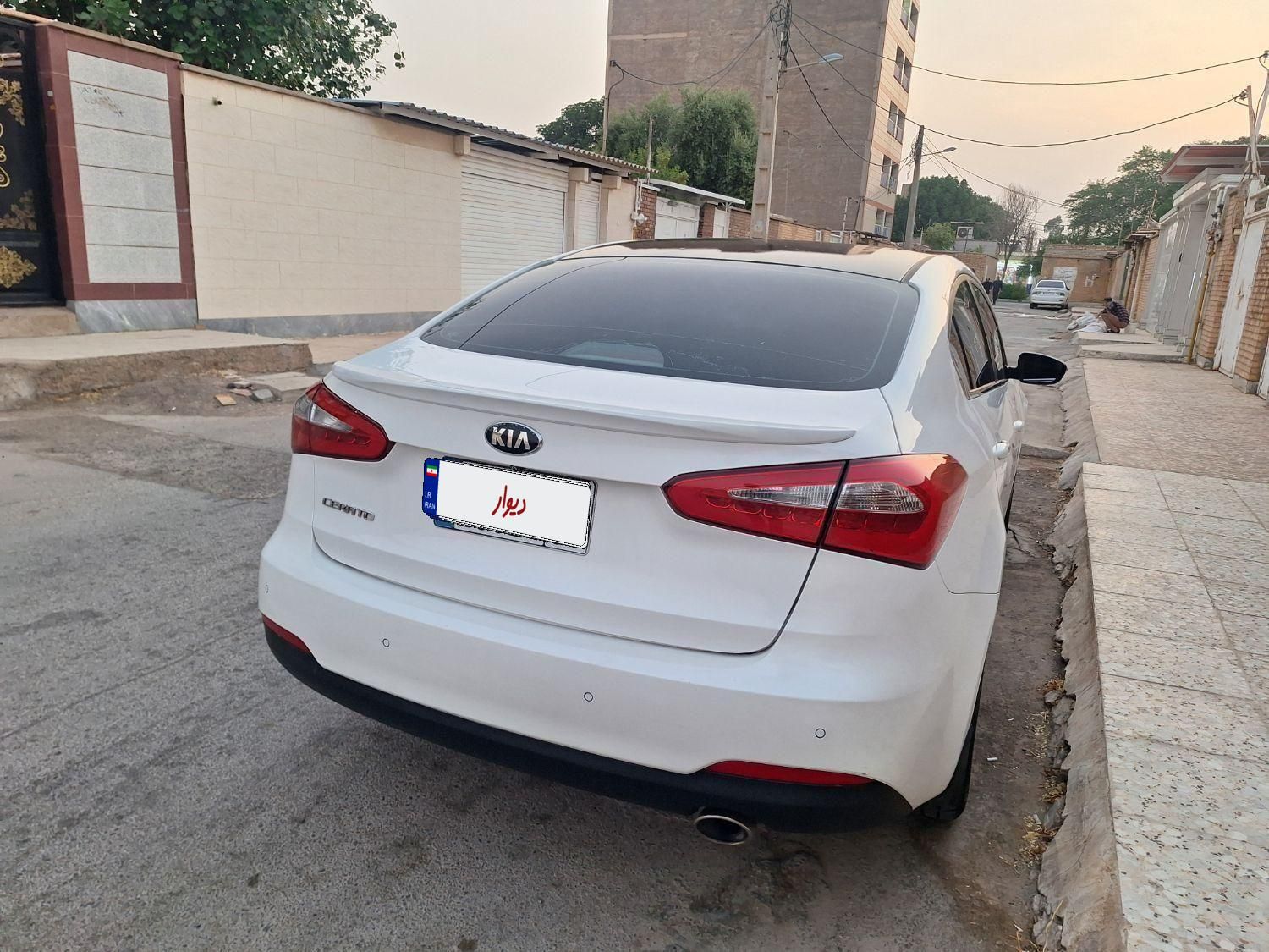 کیا سراتو 2.0 لیتر اتوماتیک GT لاین - 2015