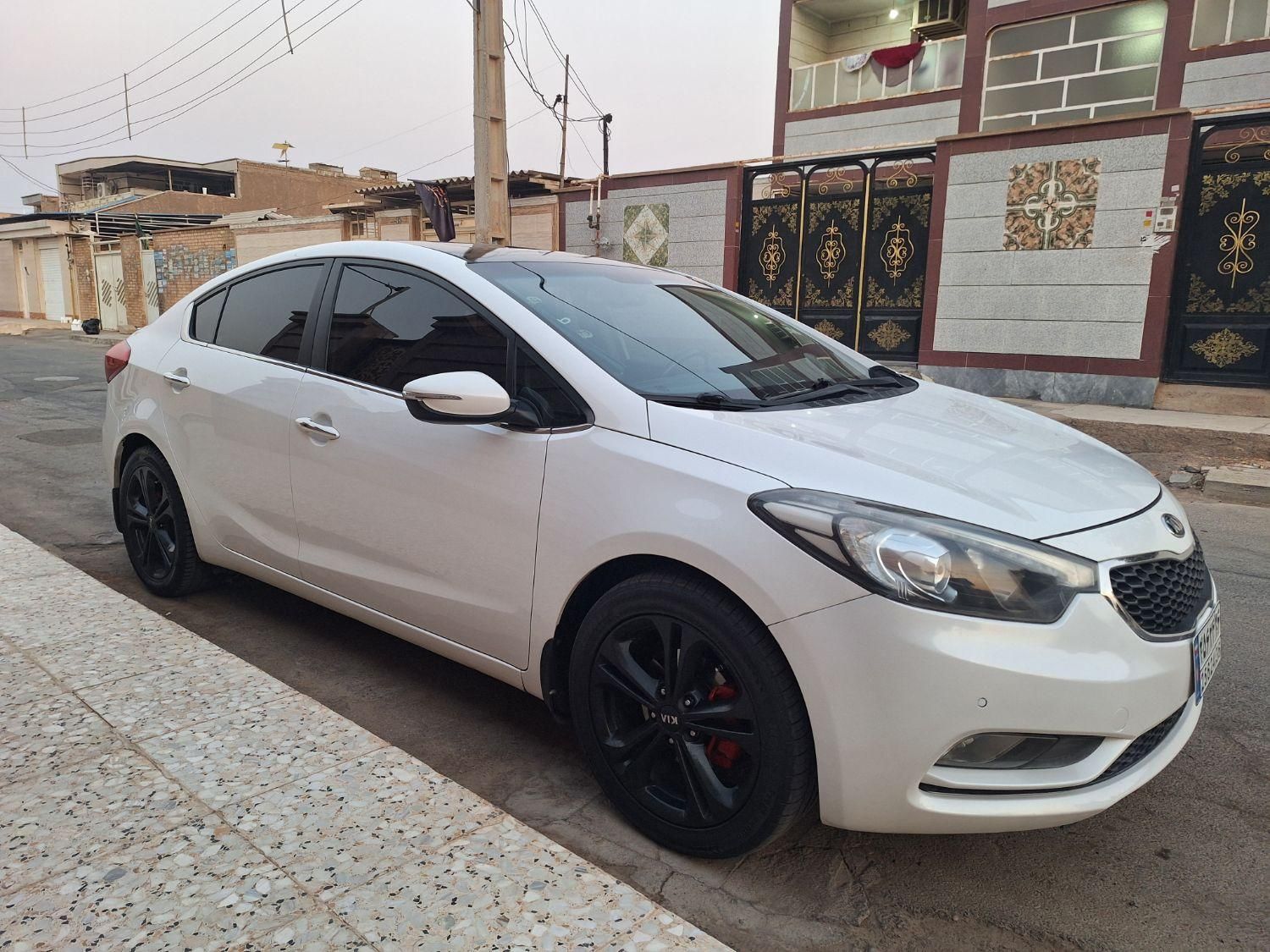 کیا سراتو 2.0 لیتر اتوماتیک GT لاین - 2015