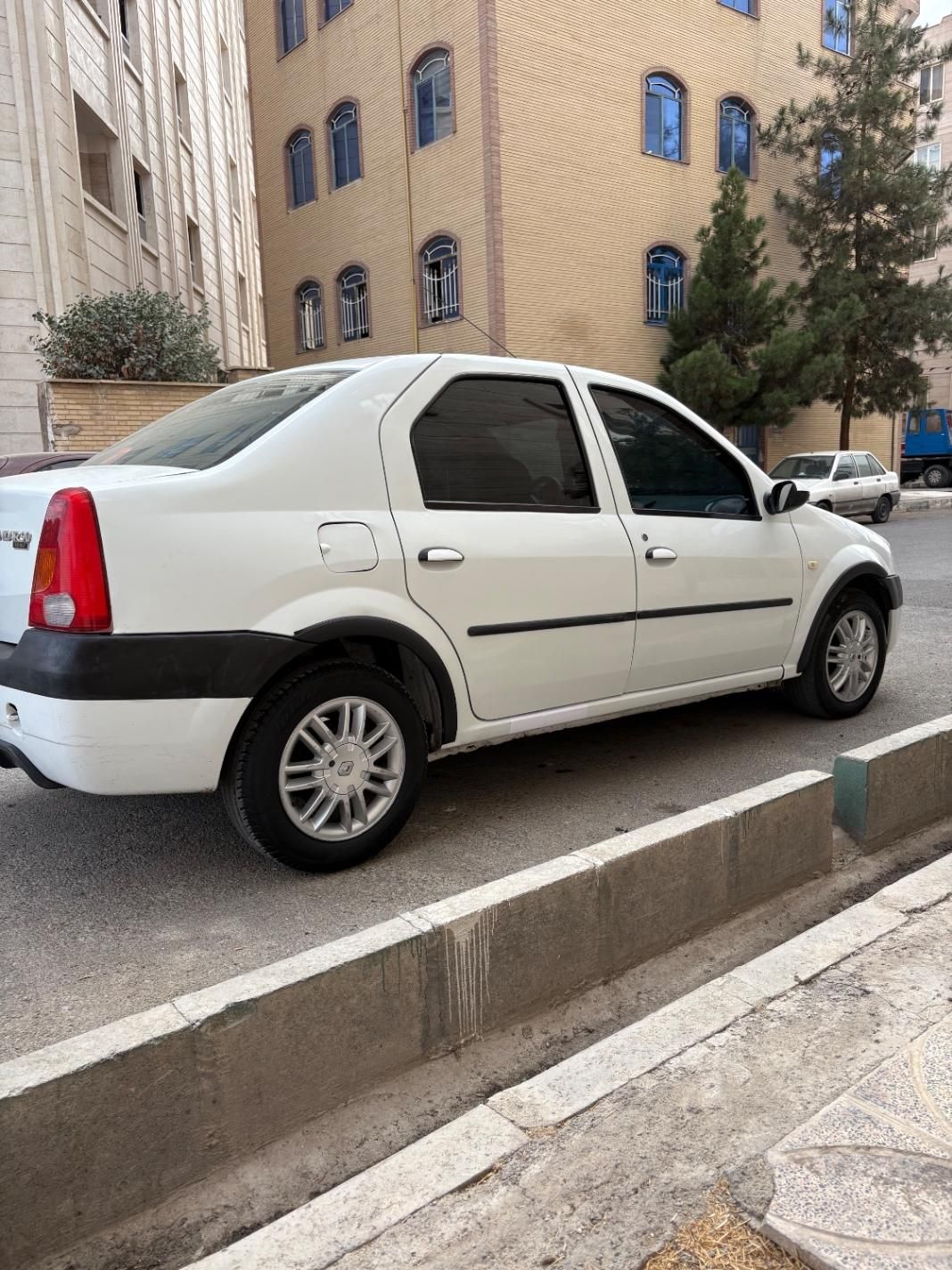 رنو تندر 90 E2 - 1396