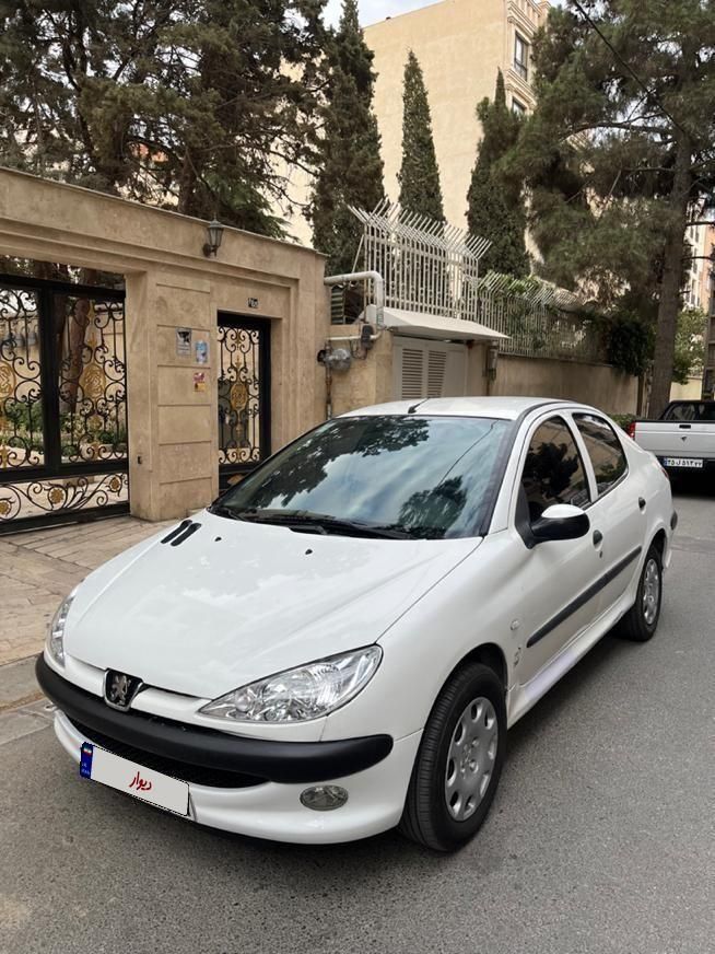 پژو ۲۰۶ صندوق دار v8 - 1390