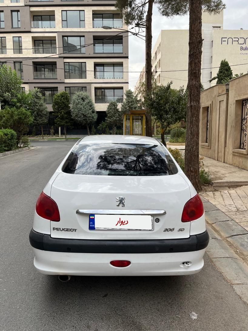 پژو ۲۰۶ صندوق دار v8 - 1390