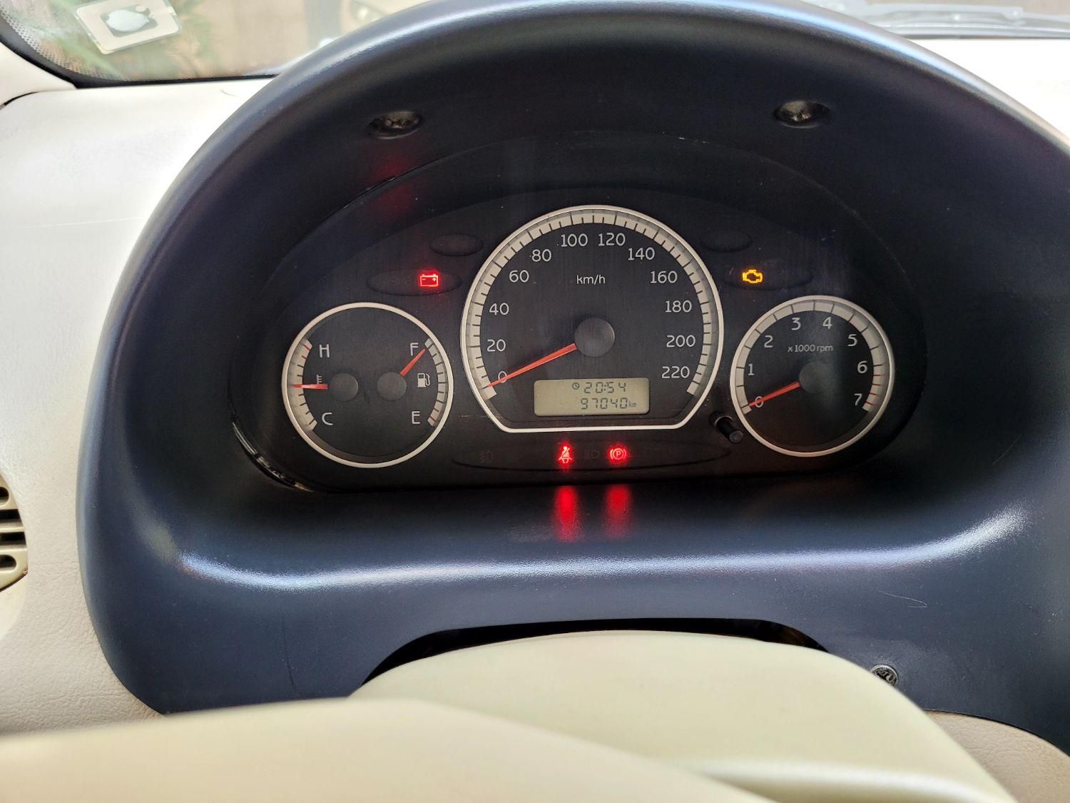 ام وی ام 110 چهار سیلندر دنده ای - 1391