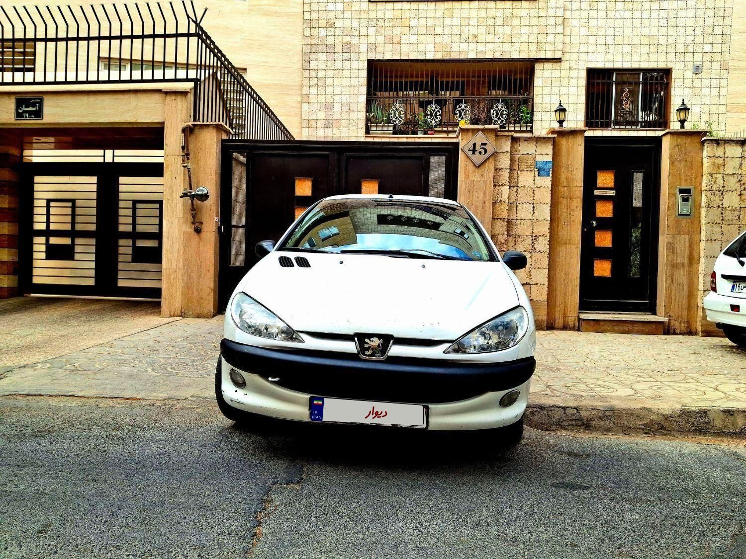 پژو ۲۰۶ صندوق دار v8 - 1390