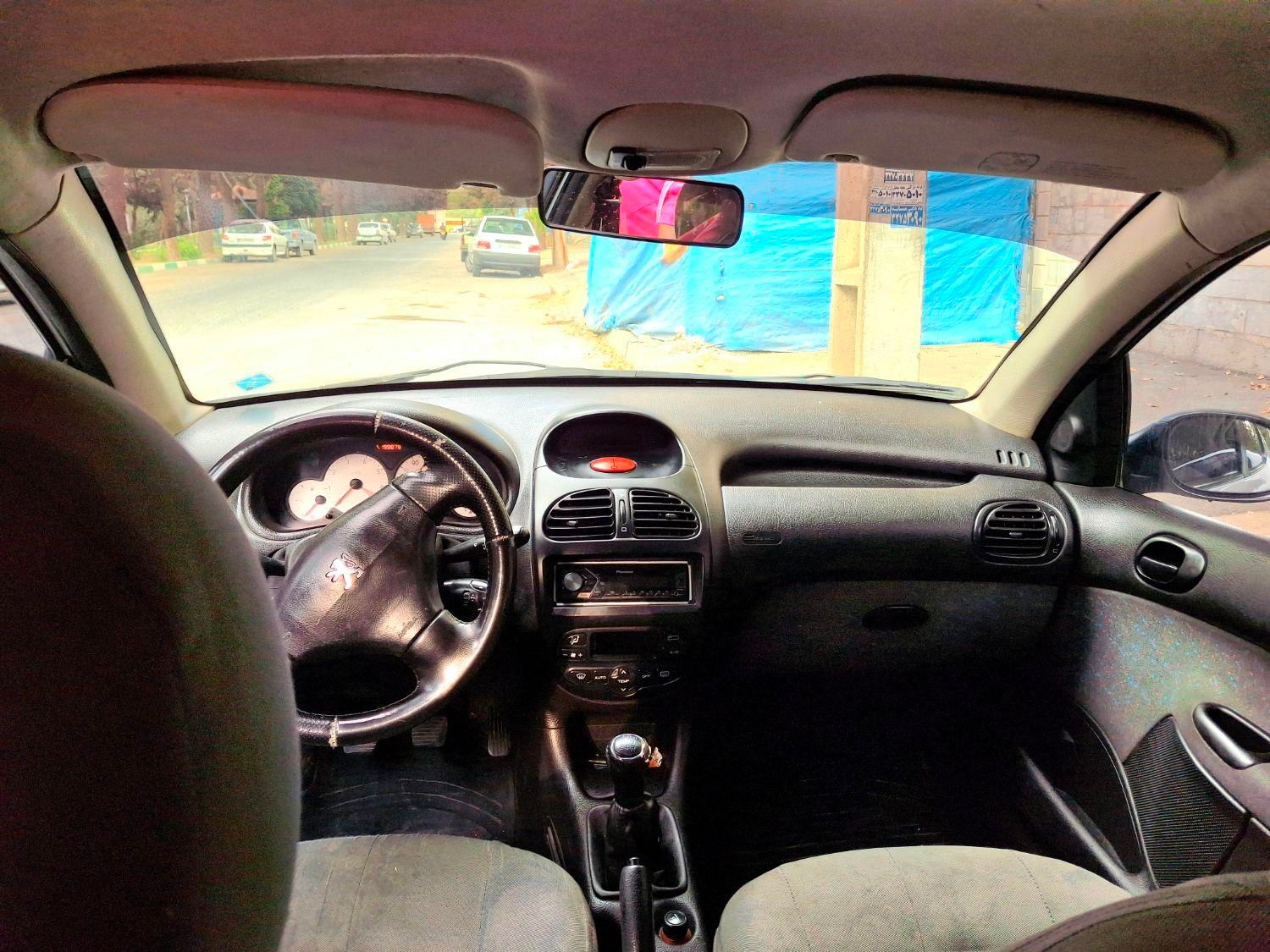 پژو ۲۰۶ صندوق دار v8 - 1390