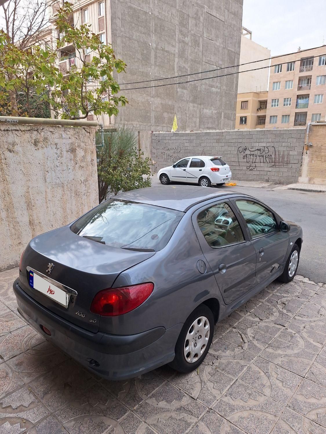 پژو ۲۰۶ صندوق دار v8 - 1389