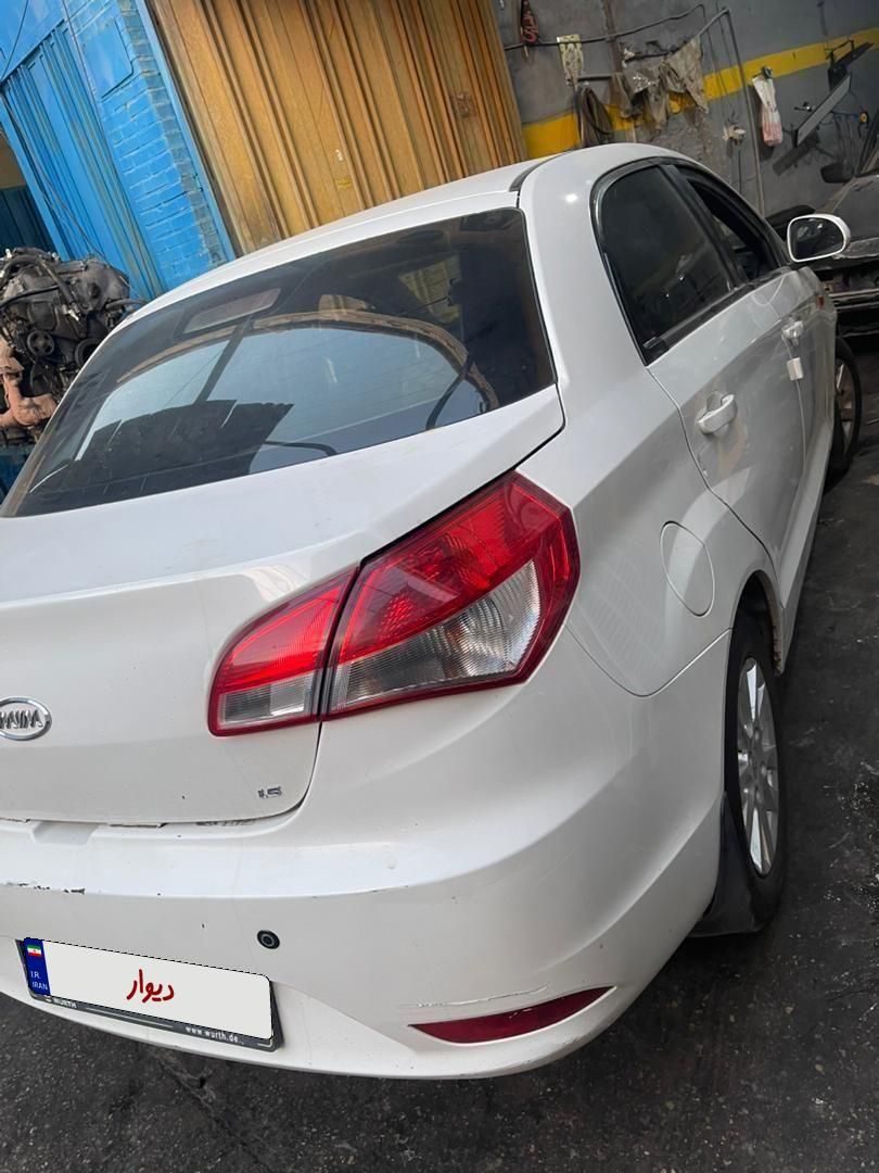 ام وی ام 315 صندوقدار اسپرت دنده‌ای - 1395