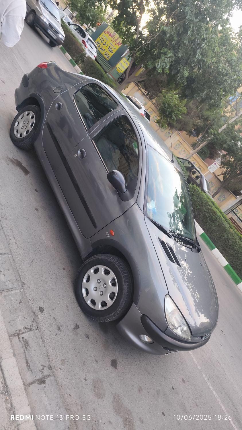 پژو ۲۰۶ صندوق دار v2 - 1390