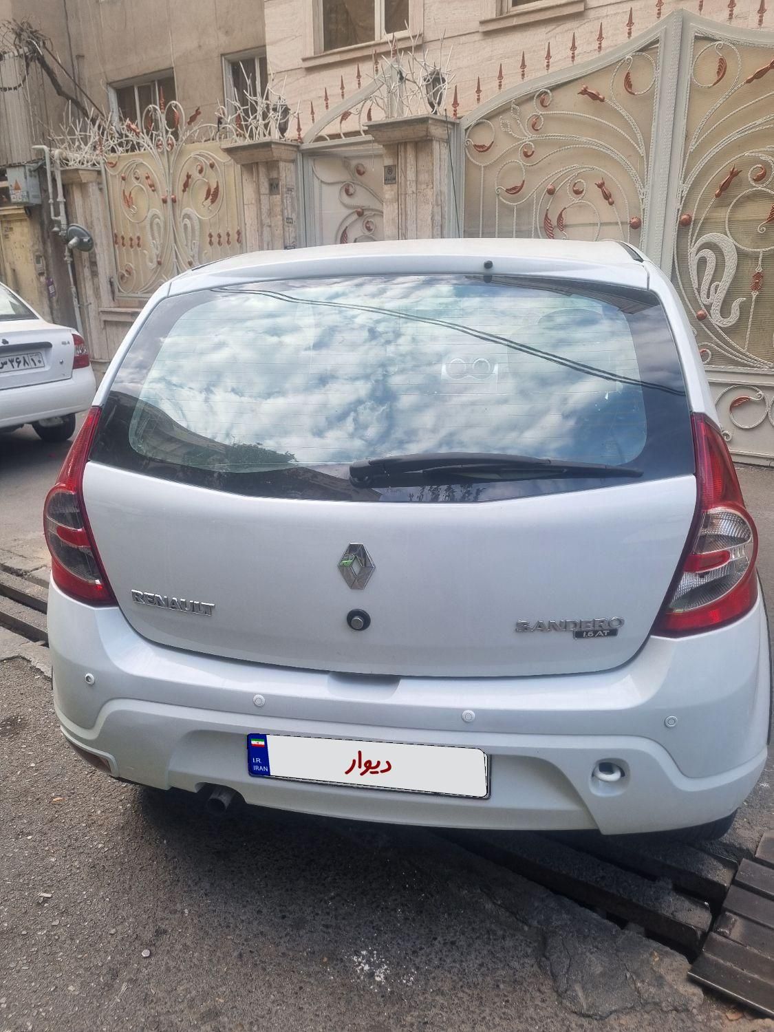 رنو ساندرو اتوماتیک - 1396