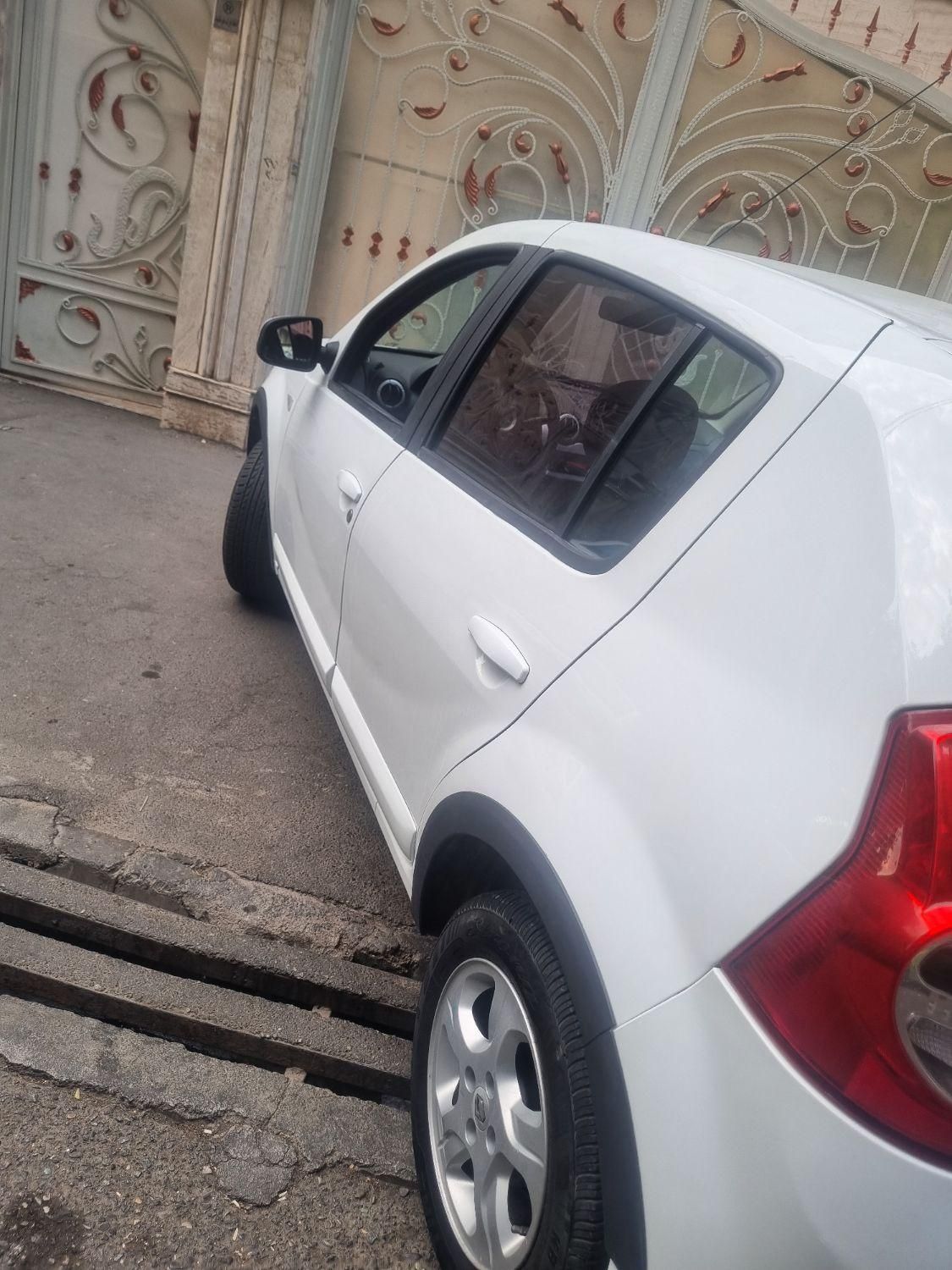 رنو ساندرو اتوماتیک - 1396