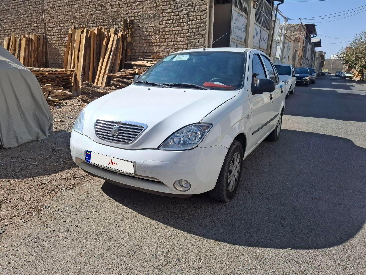 تیبا صندوق دار SX - 1400