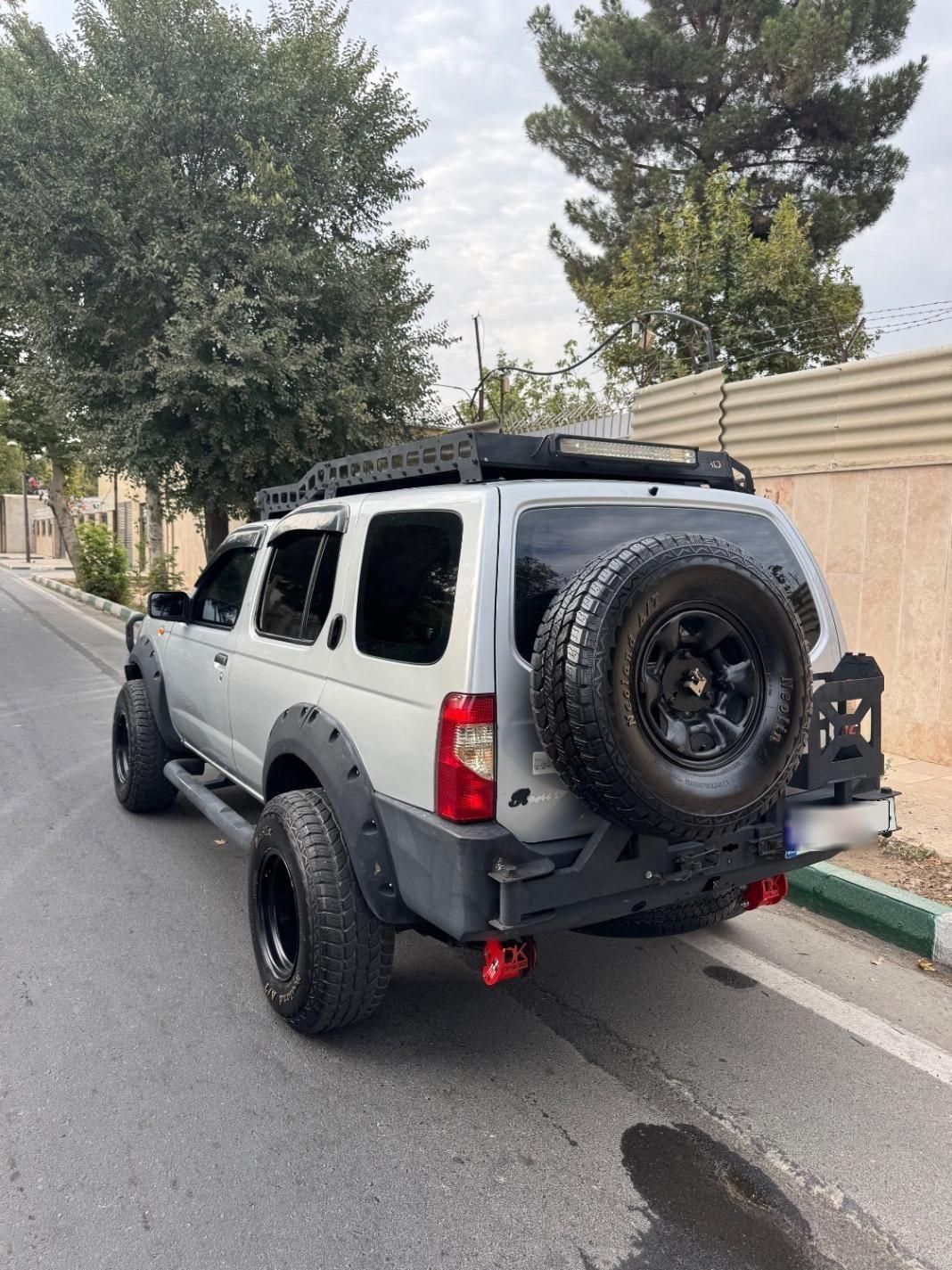 نیسان رونیز دنده‌ای - 1384