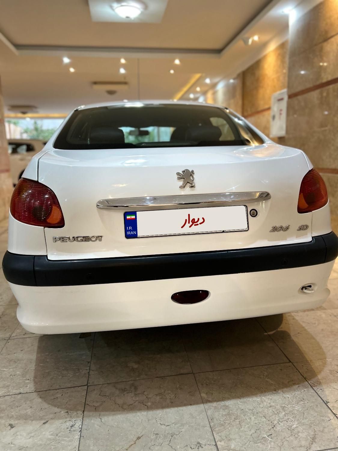 پژو ۲۰۶ صندوق دار v8 - 1396