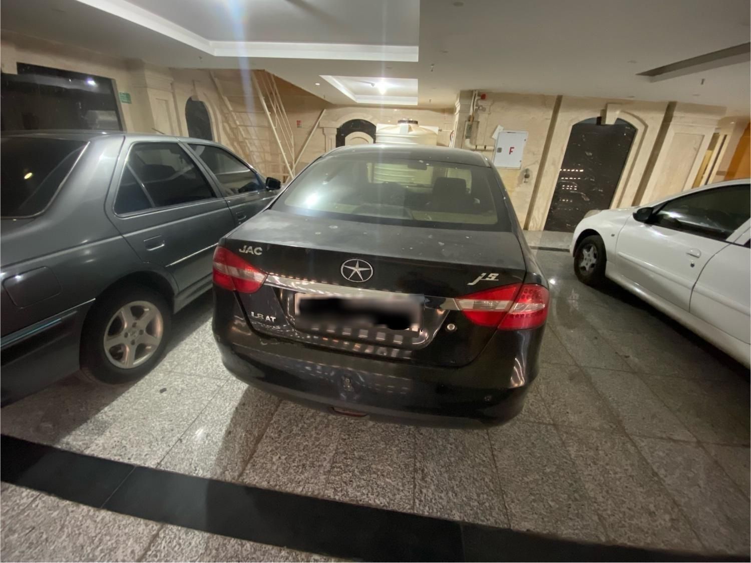 خودرو جک، J5 آگهی ann_19562431