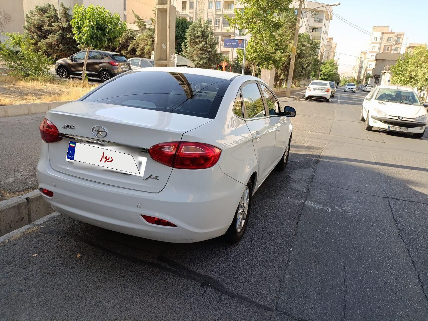 جک J4 اتوماتیک ساده - 1397