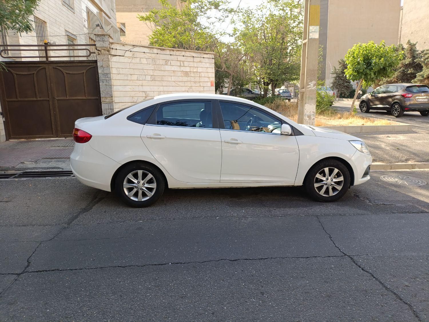 جک J4 اتوماتیک ساده - 1397