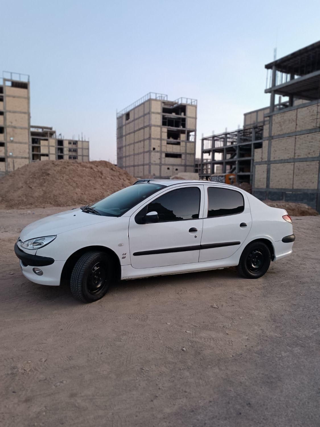پژو ۲۰۶ صندوق دار v8 - 1393