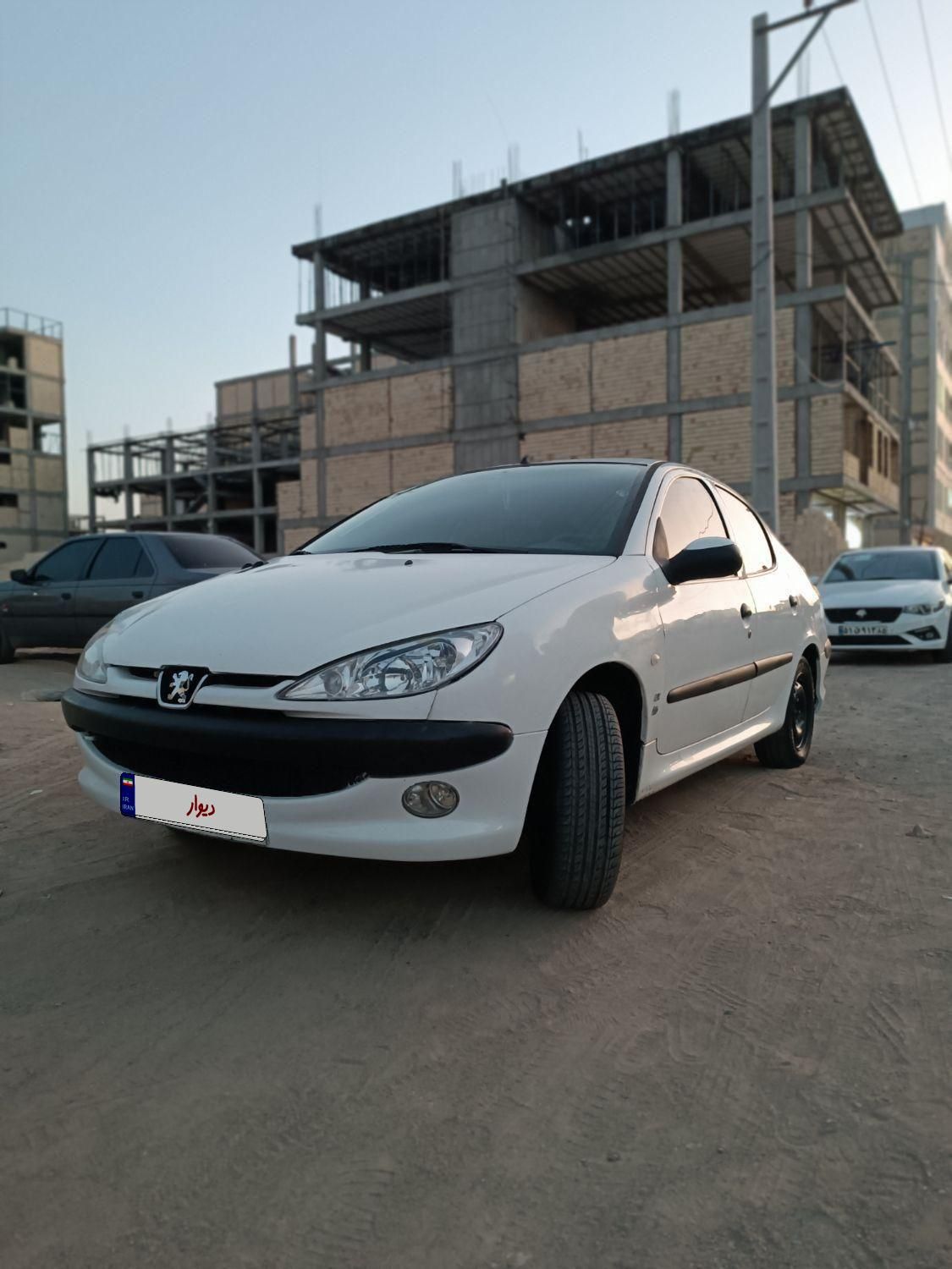 پژو ۲۰۶ صندوق دار v8 - 1393