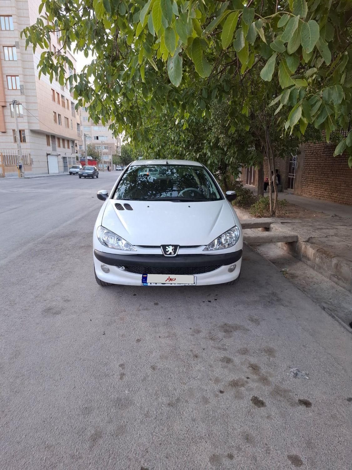 پژو ۲۰۶ صندوق دار v8 - 1388