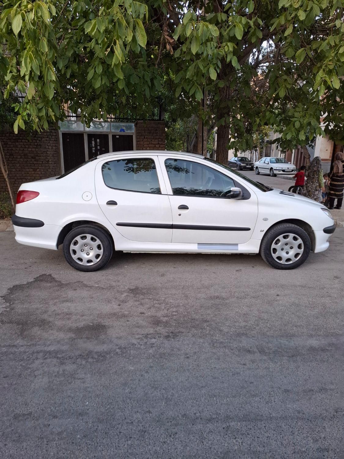 پژو ۲۰۶ صندوق دار v8 - 1388