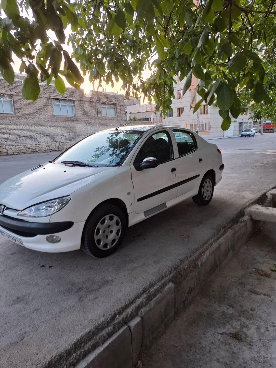 پژو ۲۰۶ صندوق دار v8 - 1388