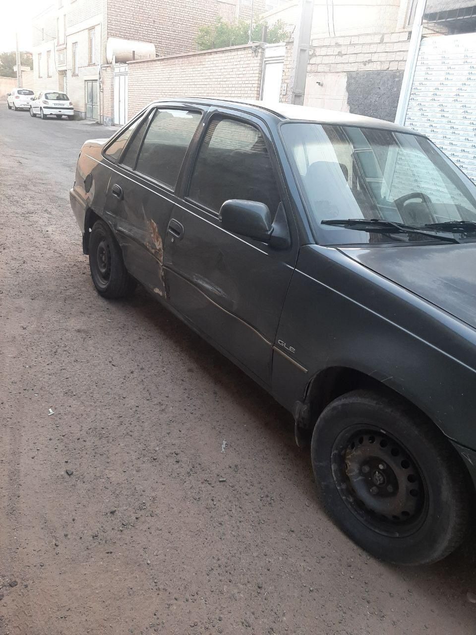 دوو سیلو سدان - 1377