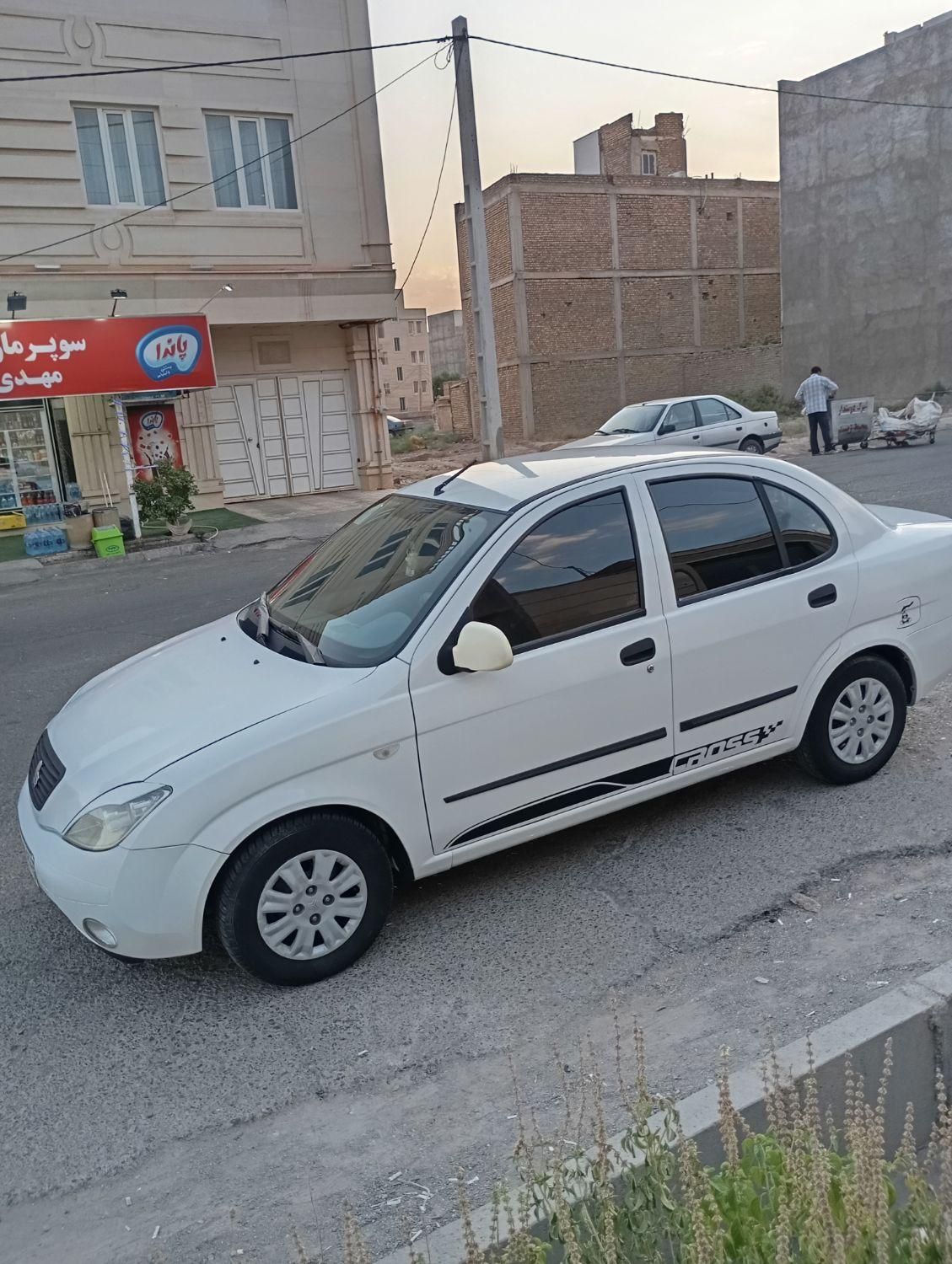 تیبا صندوق دار SX - 1401
