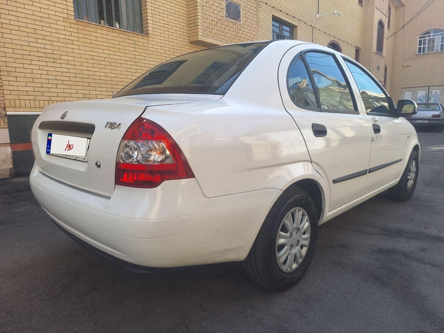 تیبا صندوق دار SX - 1400