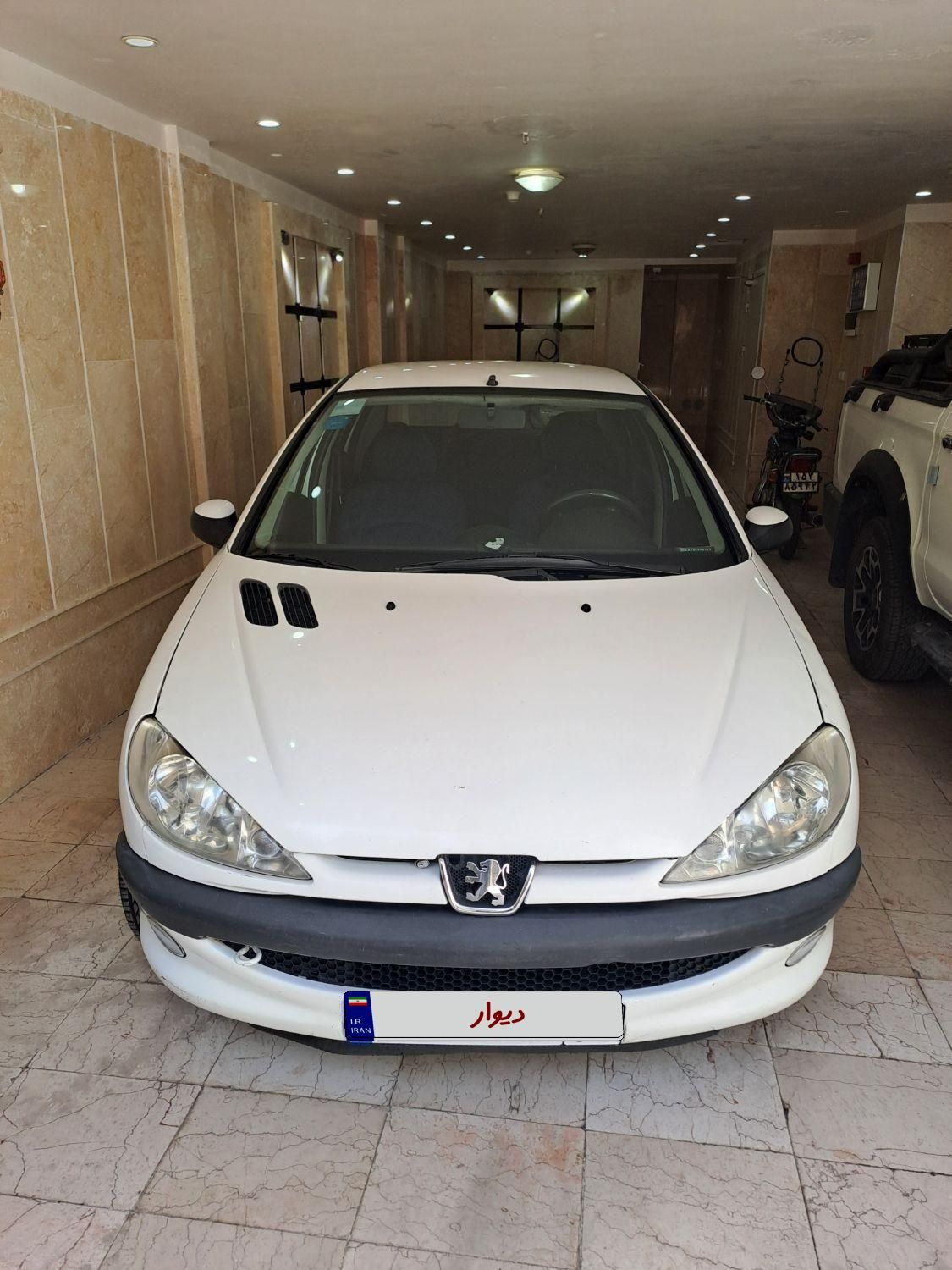 پژو ۲۰۶ صندوق دار v8 - 1392