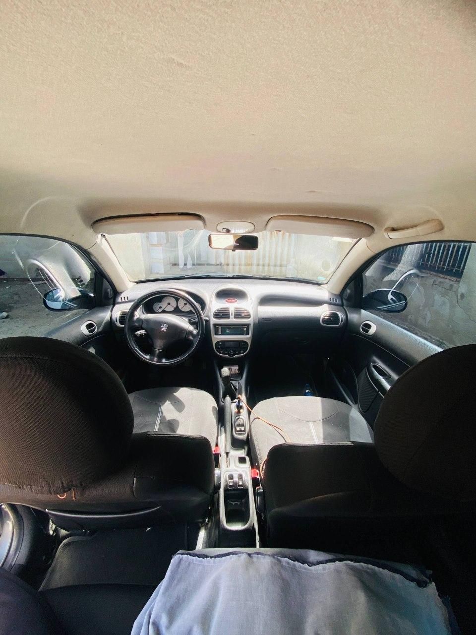 پژو ۲۰۶ صندوق دار v8 - 1390