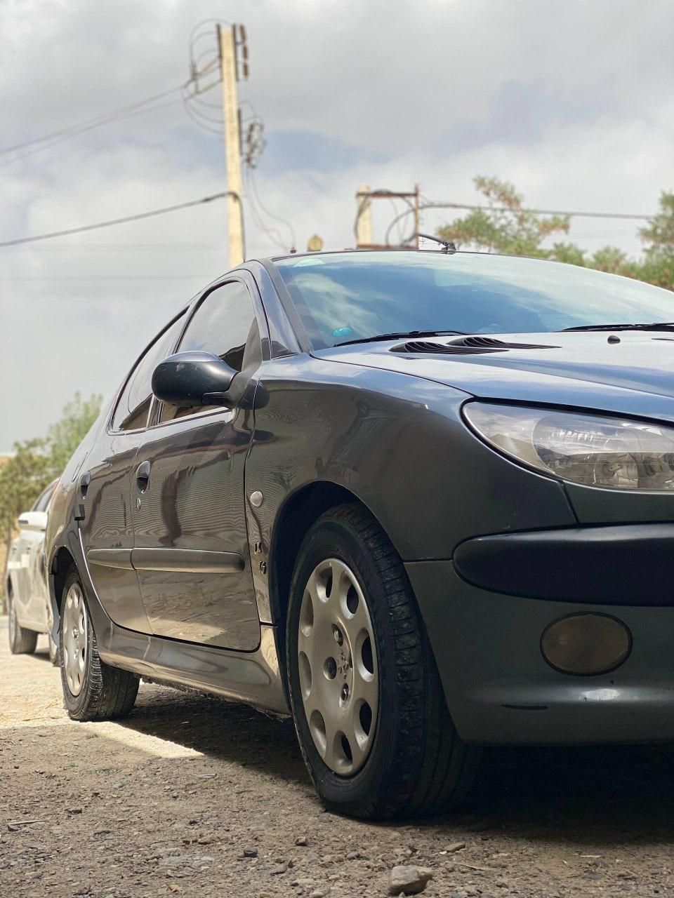 پژو ۲۰۶ صندوق دار v8 - 1390