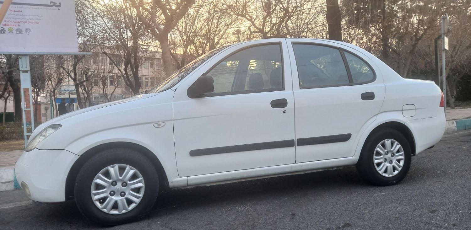 تیبا صندوق دار EX - 1395