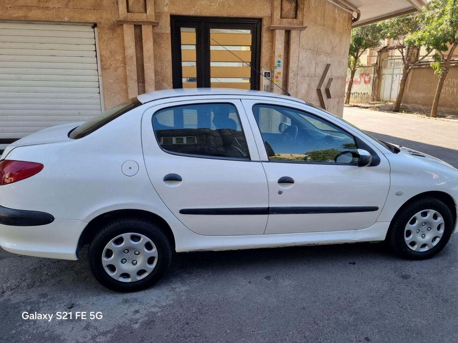 پژو ۲۰۶ صندوق دار v8 - 1393