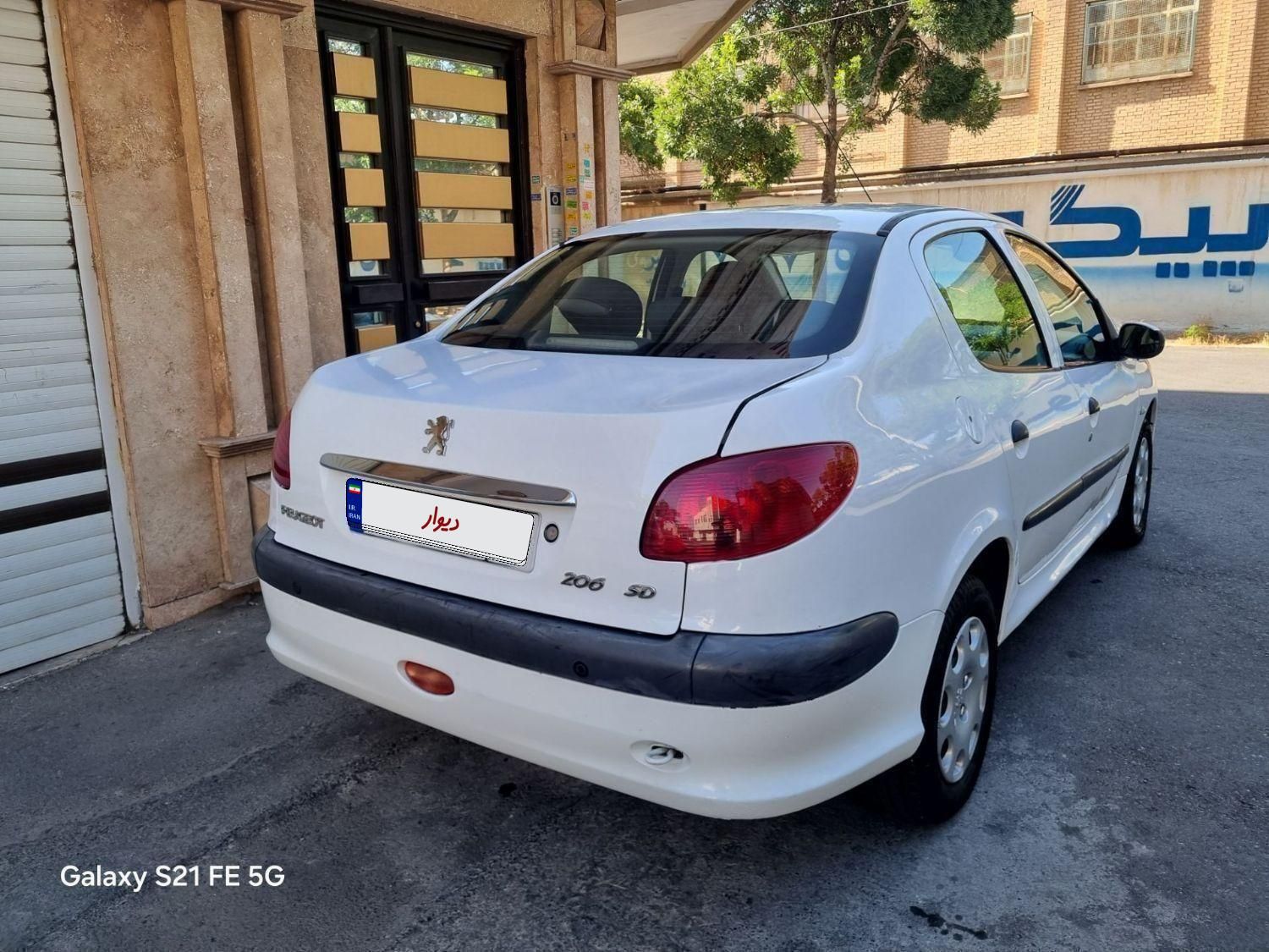 پژو ۲۰۶ صندوق دار v8 - 1393