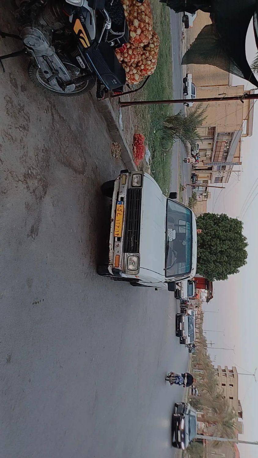 تویوتا کمری XLE - 1402