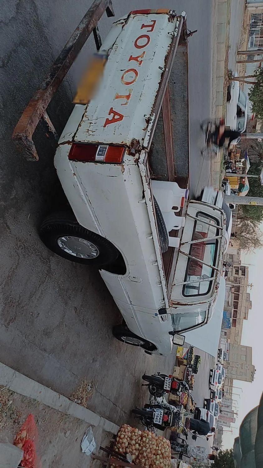 تویوتا کمری XLE - 1402