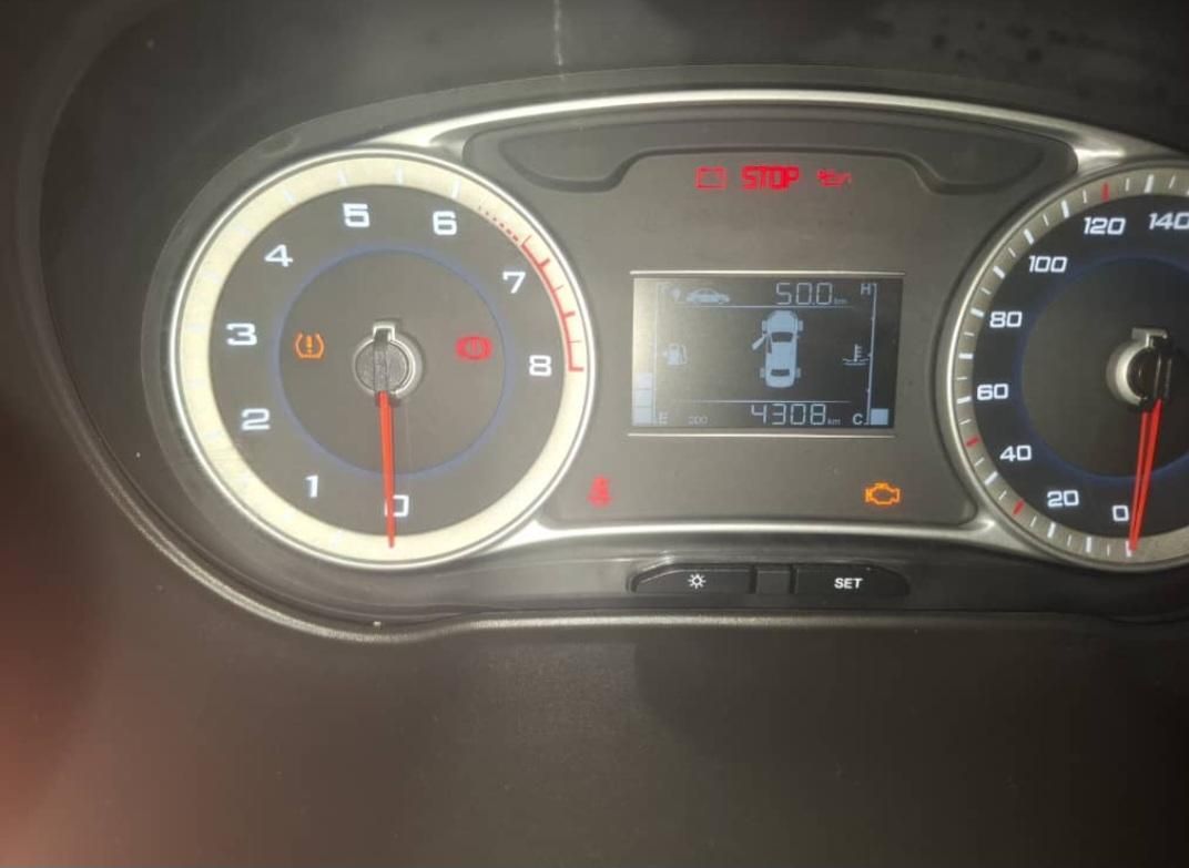 خودرو کوییک، معمولی آگهی ann_19564086