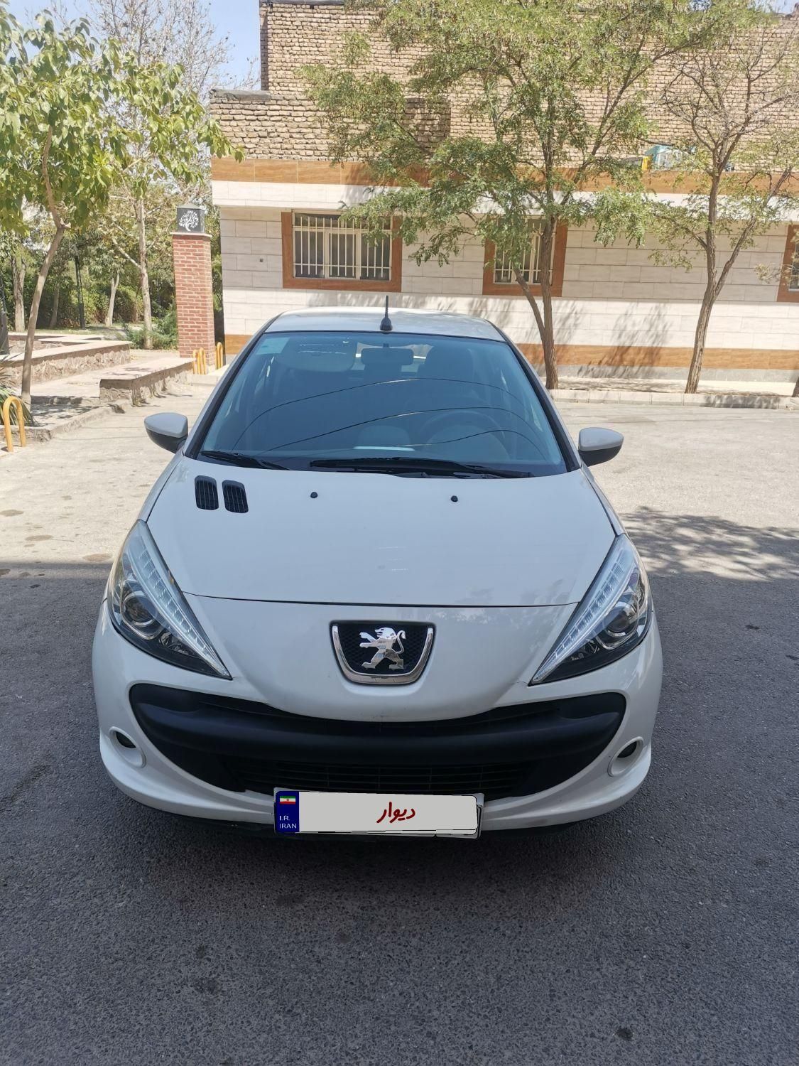 پژو ۲۰۷ صندوق دار اتوماتیک - 1398