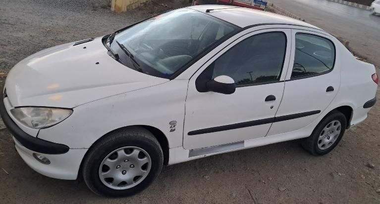 پژو ۲۰۶ صندوق دار v8 - 1390