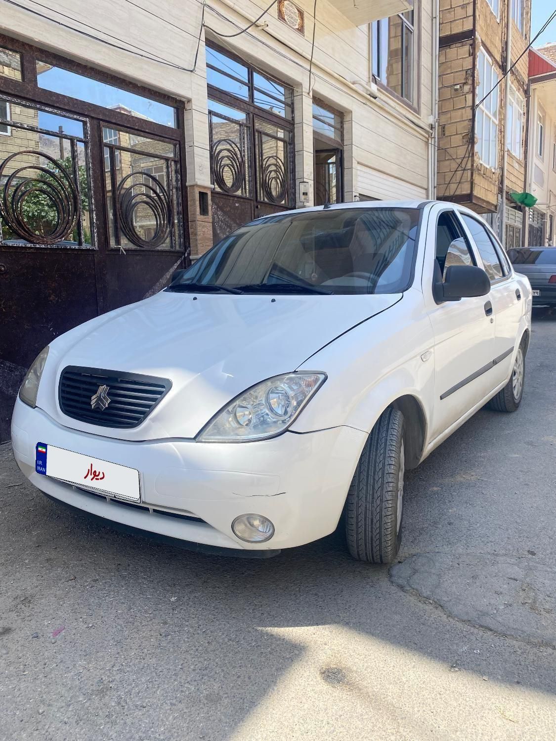 تیبا صندوق دار SX - 1401