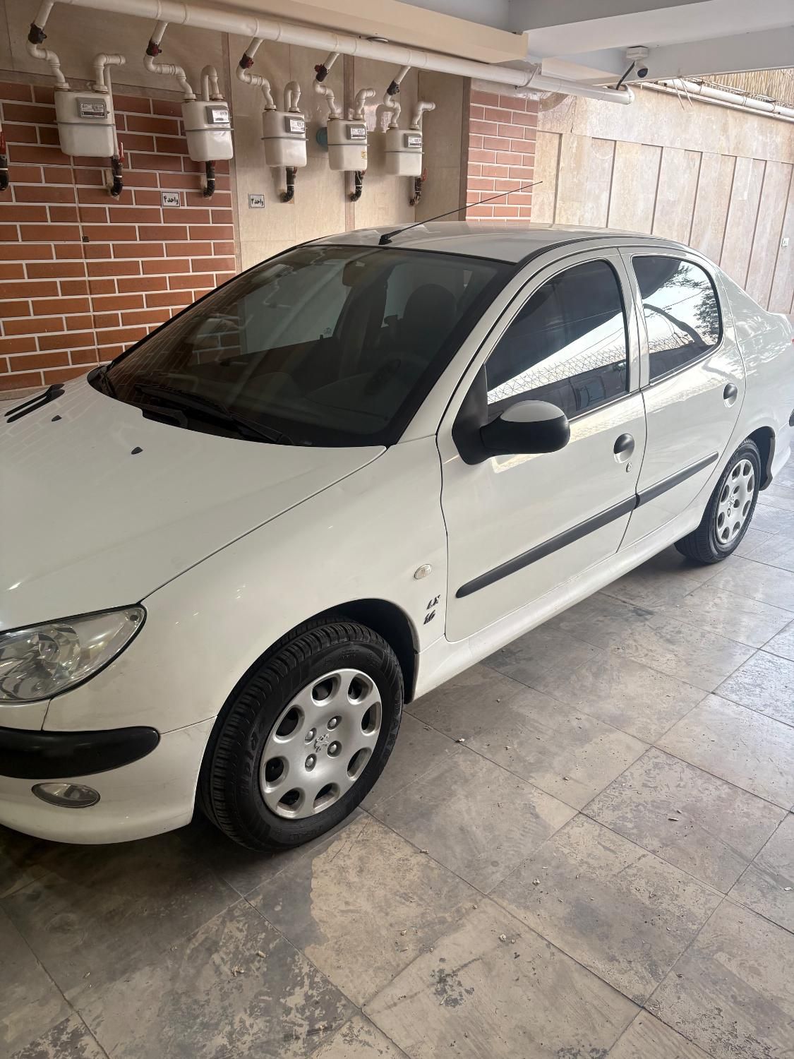 پژو ۲۰۶ صندوق دار v8 - 1390