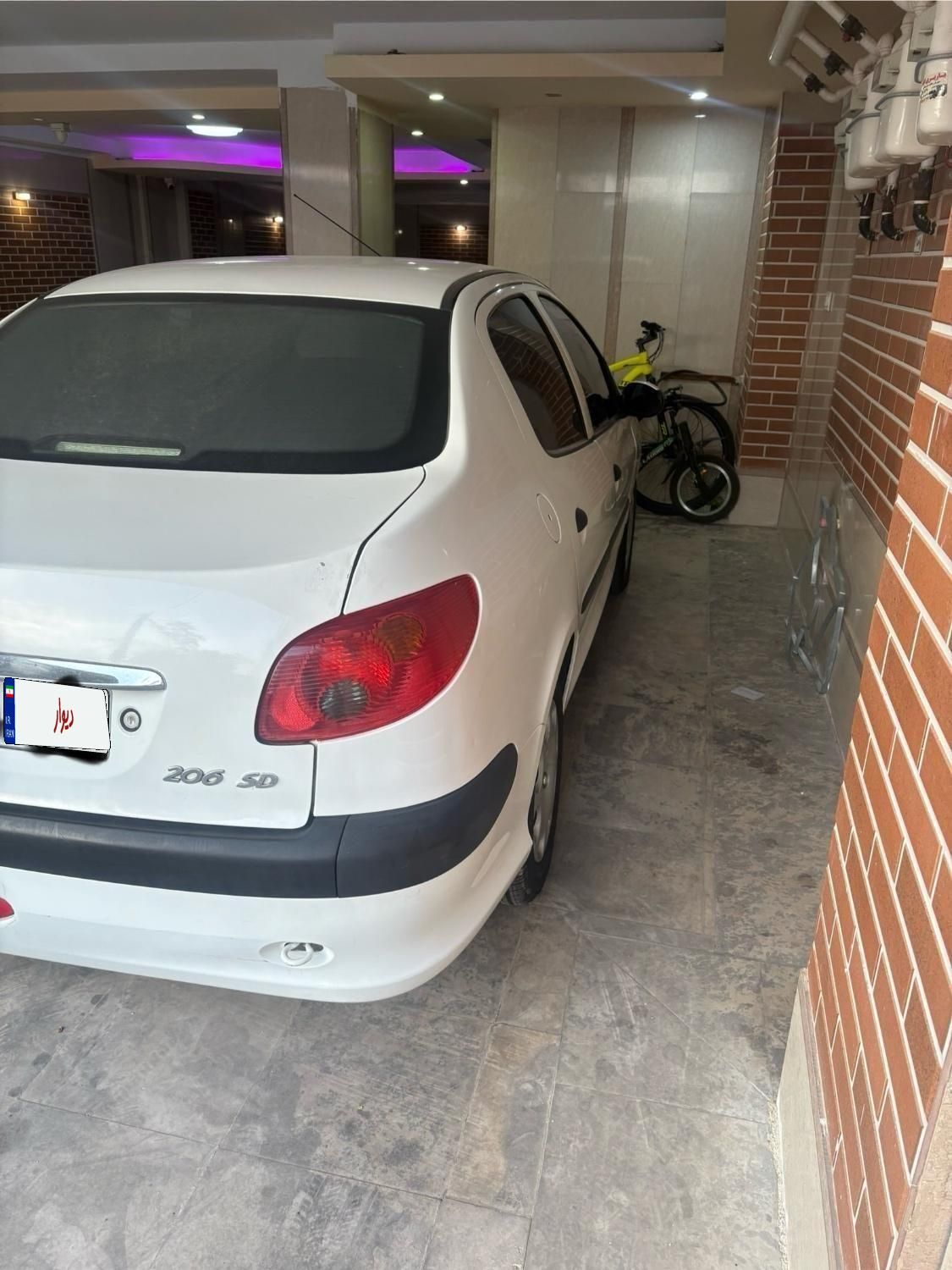 پژو ۲۰۶ صندوق دار v8 - 1390