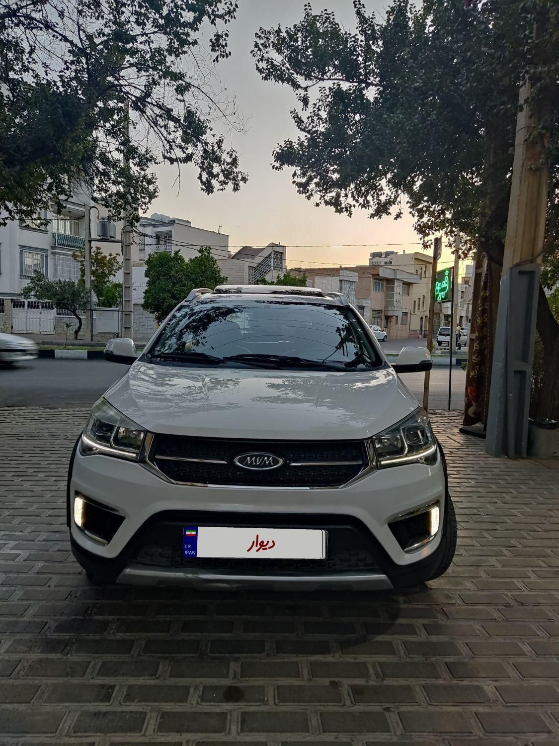 خودرو ام وی ام، X22 آگهی ann_19564674