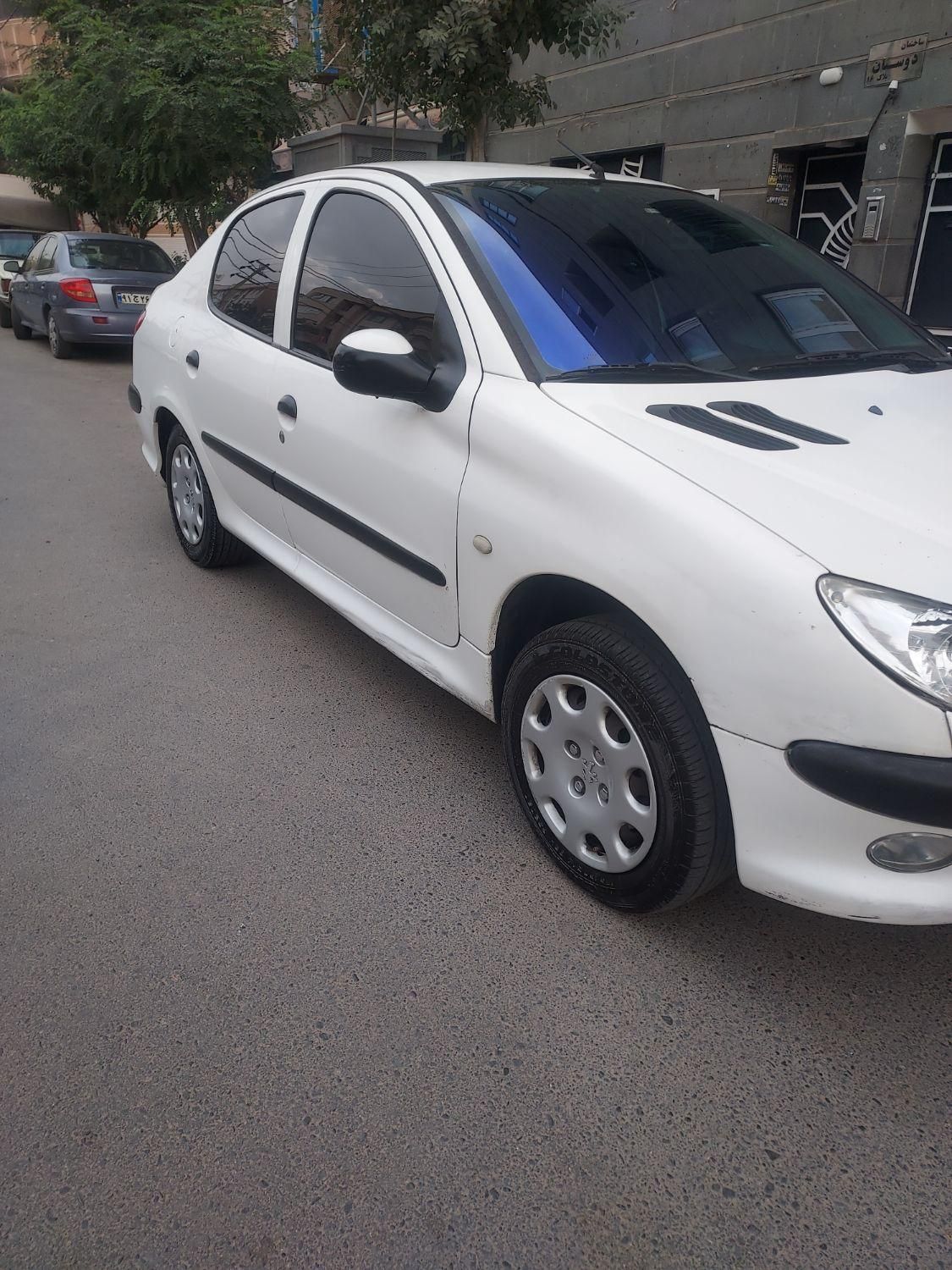 پژو ۲۰۶ صندوق دار v8 - 1394