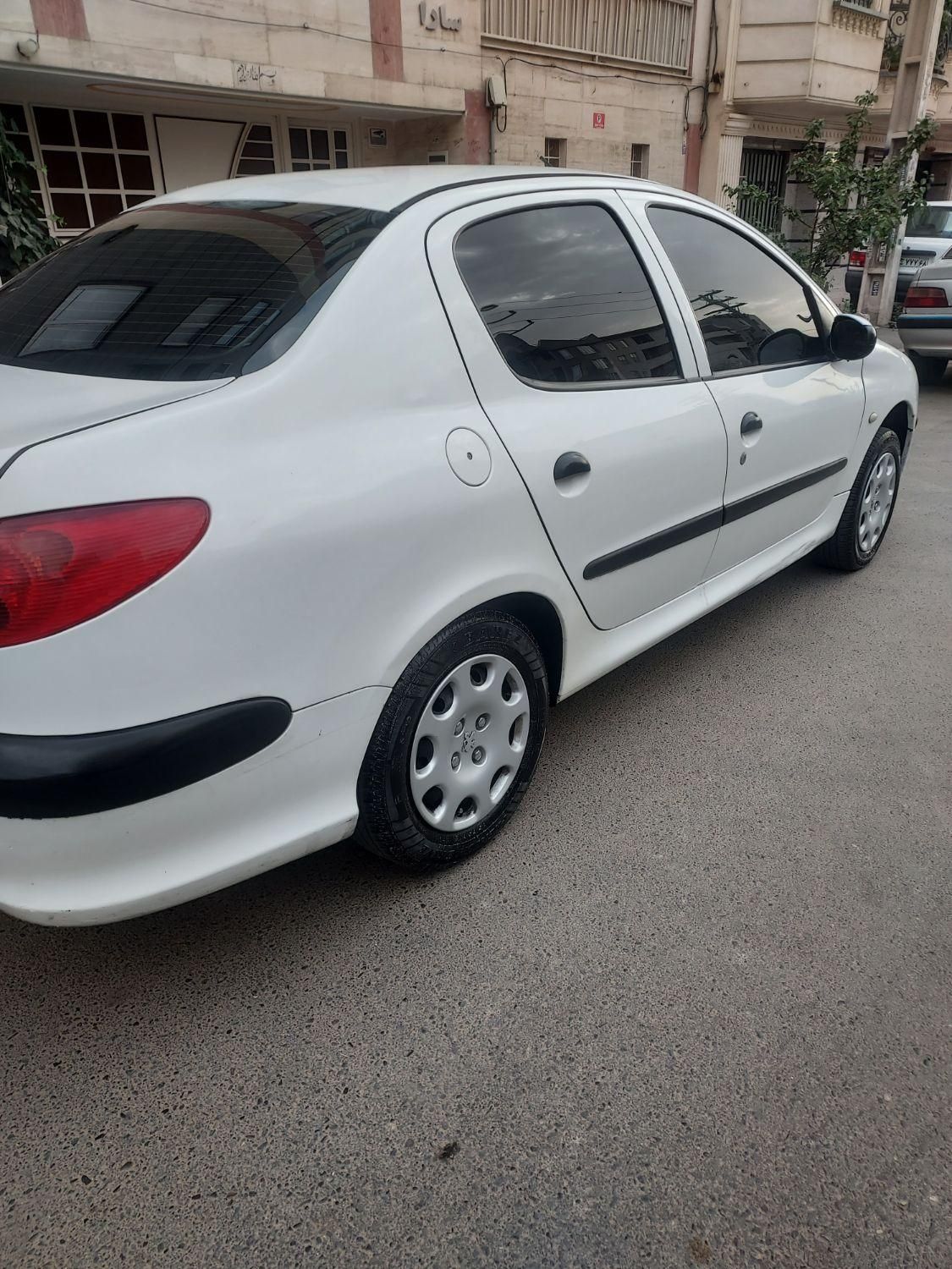 پژو ۲۰۶ صندوق دار v8 - 1394