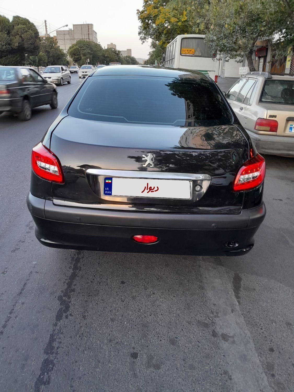 پژو ۲۰۶ صندوق دار v8 - 1390