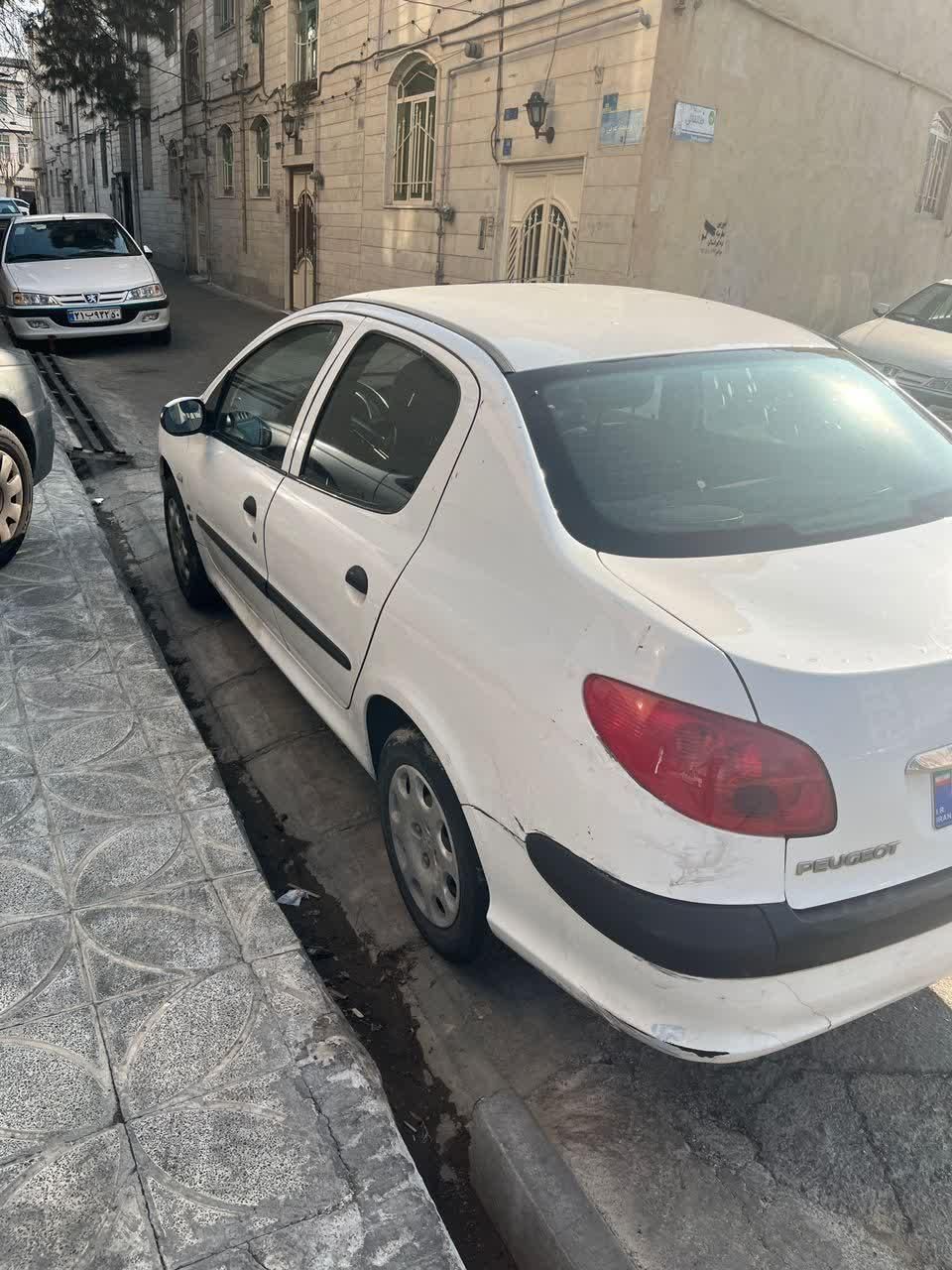 پژو ۲۰۶ صندوق دار v20 - 1390