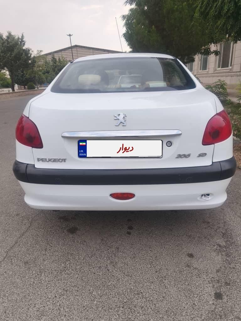 پژو ۲۰۶ صندوق دار v8 - 1395